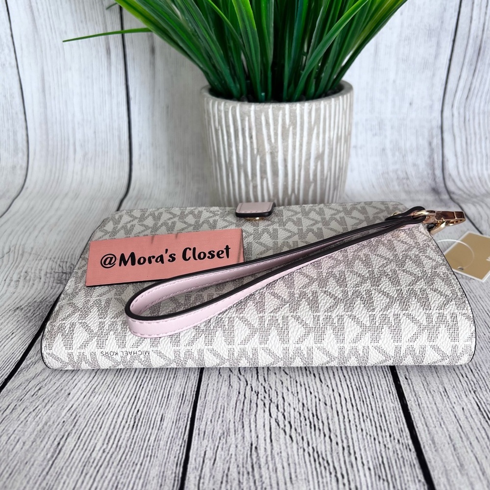 Michael Kors Double Zip Wallet/Wristlet - Picture 3 of 9